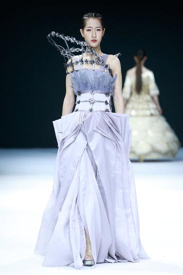 杨婷宇