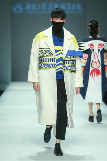 周文雅、杨勇红、谭琨2