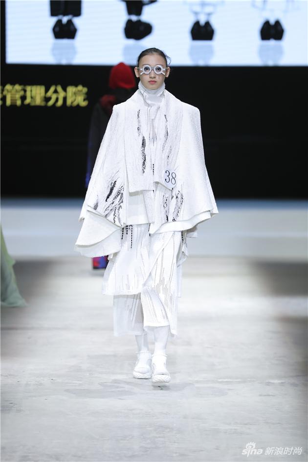 38-秦泰-江西服装学院服装管理分院