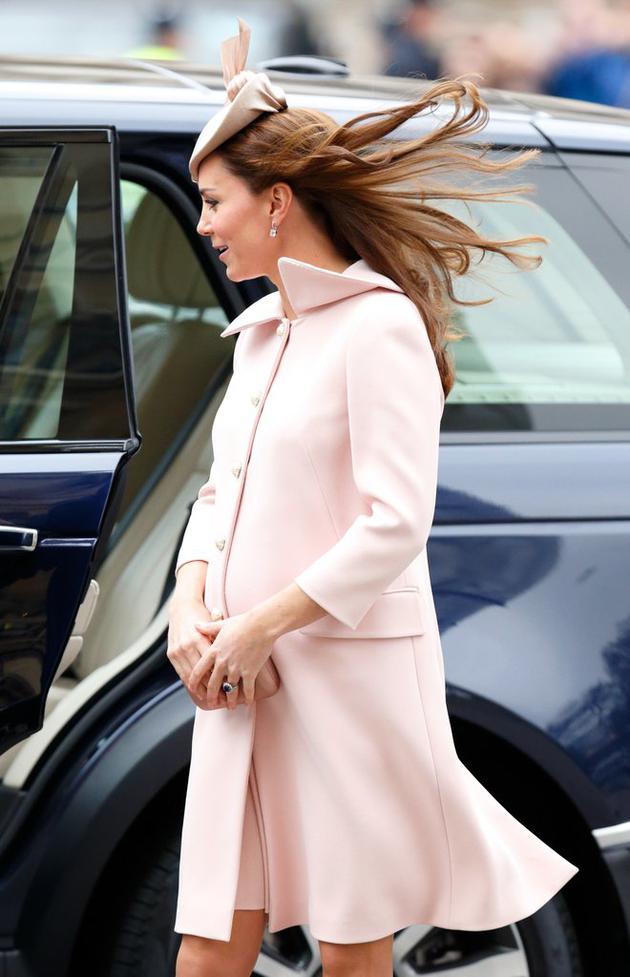 March-2015-very-pregnant-Kate-who-expecting-Princess