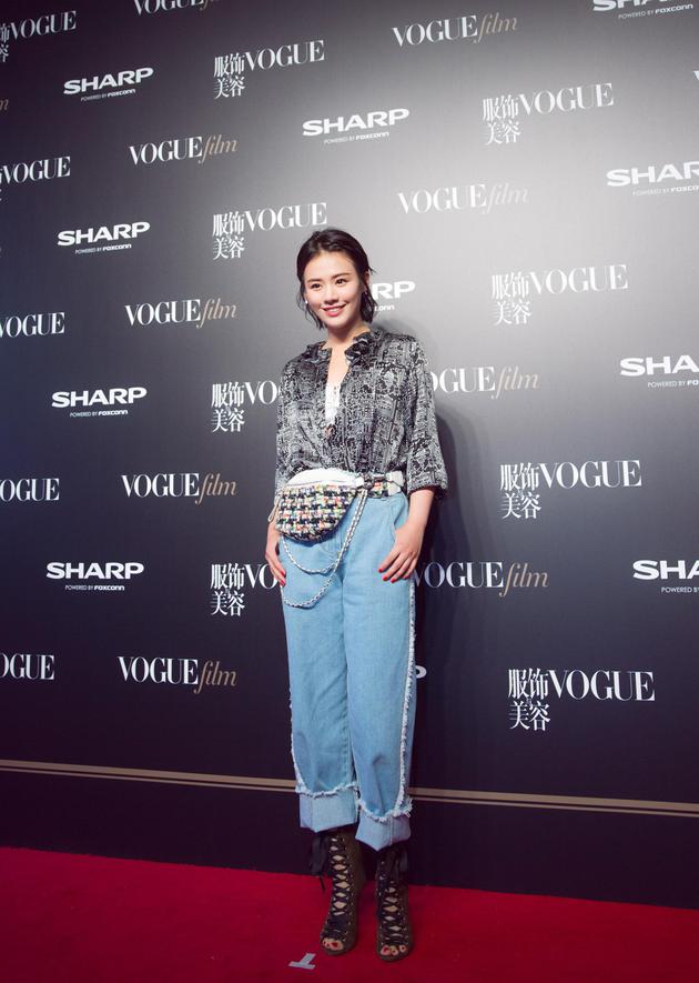 马思纯亮相Vogue Film首映派对红毯