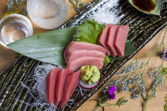 金枪鱼刺身拼盘