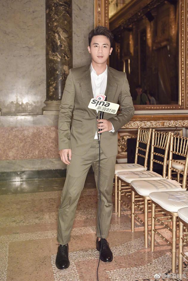 杜淳亮相les hommes男装秀场