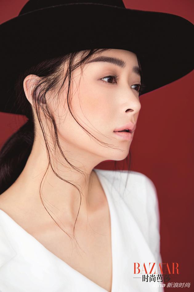 蒋欣时尚芭莎大片曝光演绎魅惑迷人气质