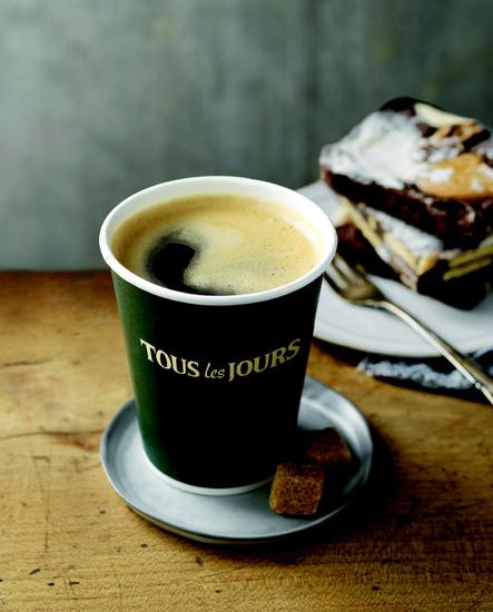 多乐之日全新升级 "英伦绿"引领美味风尚|多乐之日|烘焙|咖啡店_新浪