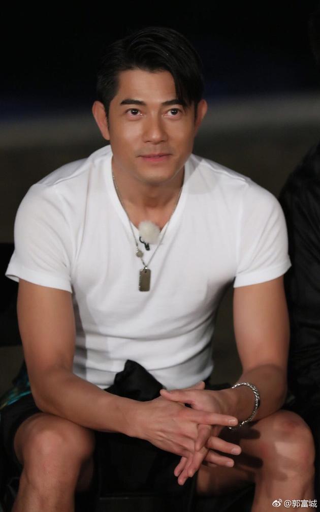 郭天王晒娃宣布当爹 时尚圈又多了一个萌娃奴|郭富城|萌娃奴|周杰伦