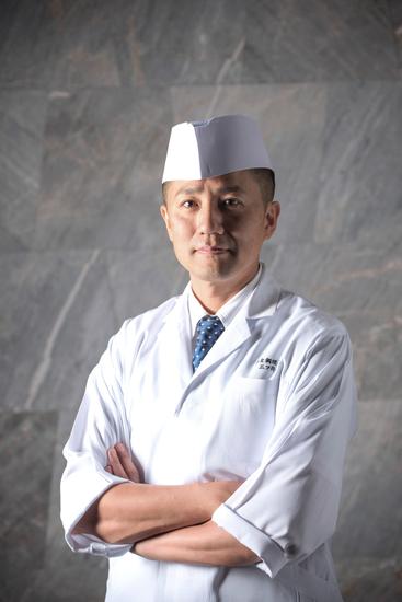 厨师被温暖海域包围的冲绳,有"日本的夏威夷"之称.