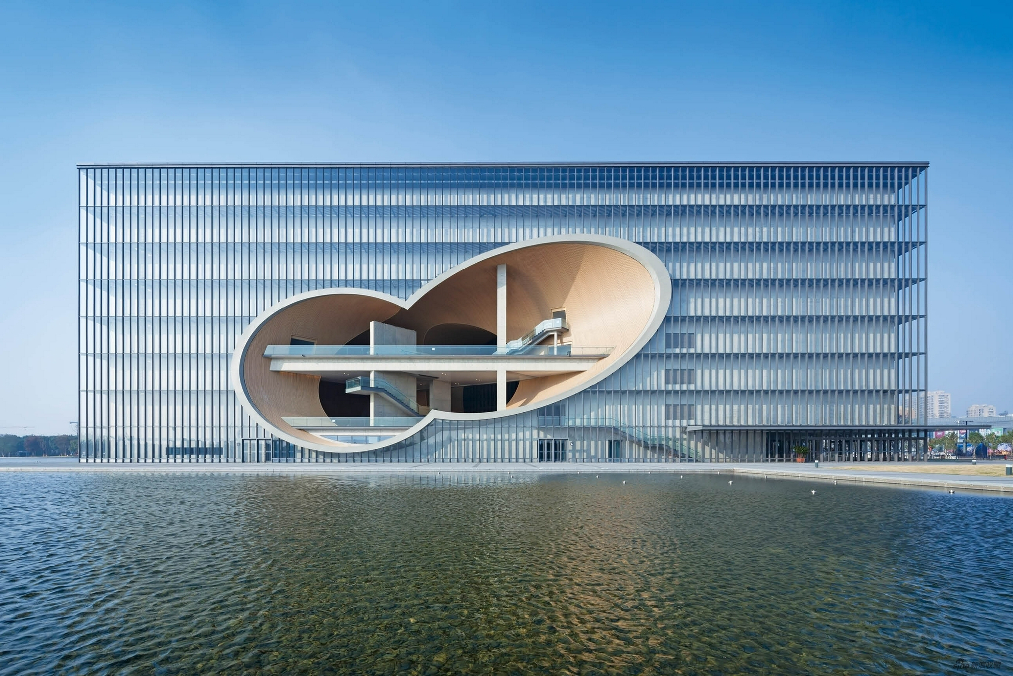 一场"青春"的建筑展,述写安藤忠雄的中国情结