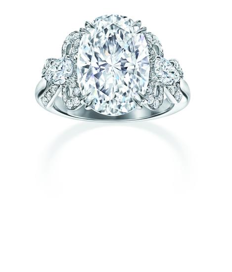 一袭华裳一世典藏海瑞温斯顿全新高级定制婚嫁珠宝