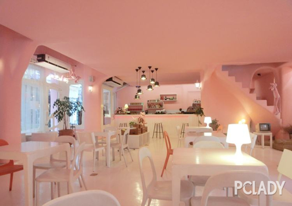 粉色咖啡厅