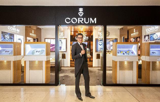 CORUM昆仑表全球品牌大使胡兵先生“一日店长”