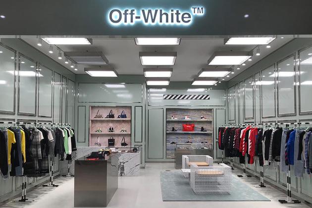 gucci继续蝉联榜单榜首,balenciaga升至第二,第三为moncler,off-white