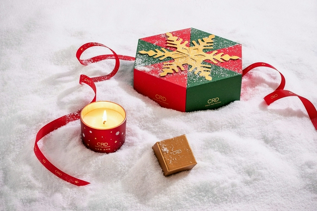 购买任一双旦产品即可获赠限量‘圣诞香烛*1+限量高定礼盒包装*1’