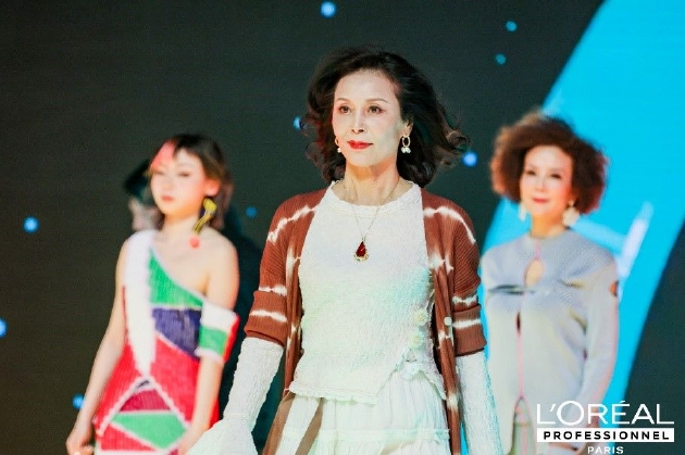 欧莱雅PRO「未来主义·发艺大秀」—— 多元星球