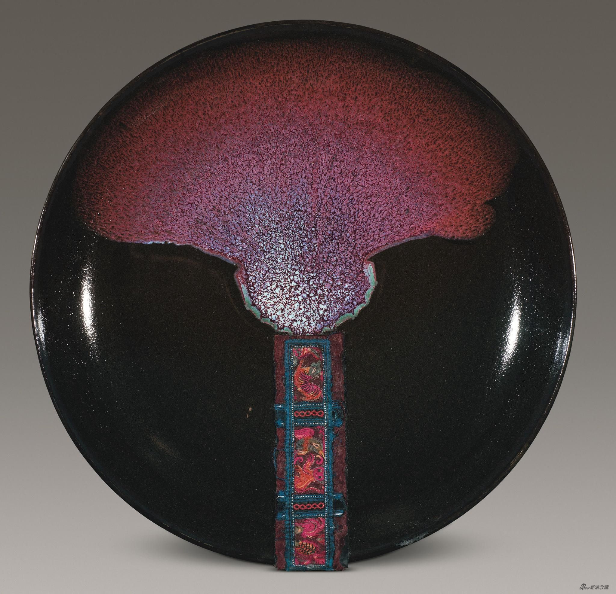 陶瓷：《钧瓷盘 》，直径50cm，2014年