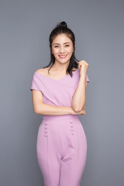 胡可时尚大片曝光 可仙可美化身百变女神