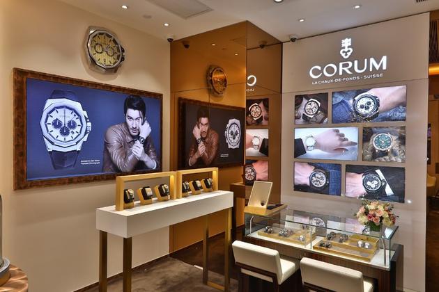 CORUM昆仑表全球品牌大使胡兵先生“一日店长”