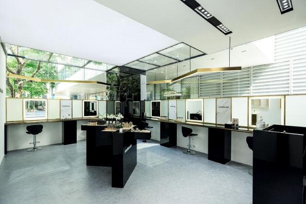 HOURGLASS「光合露台」快闪店——奢美蜕变