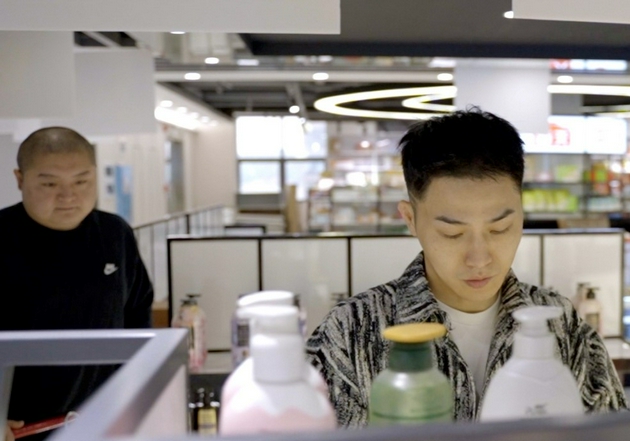 的直播"其实说实话我不怕你们笑话,我已经两年没有在株洲好好转一转了