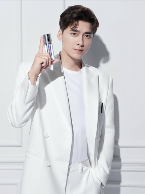 巴黎欧莱雅护肤代言人李易峰