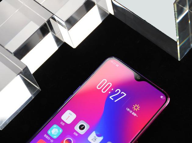 OPPO R17铺天盖地