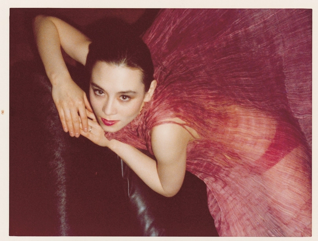 Tina Chow，1975年