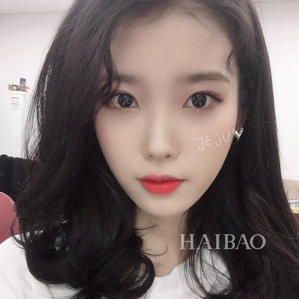 李知恩 （IU）