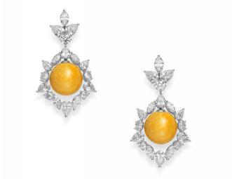 MIKIMOTO 18K白金美乐珍珠耳环配钻石 RMB 4，480，000