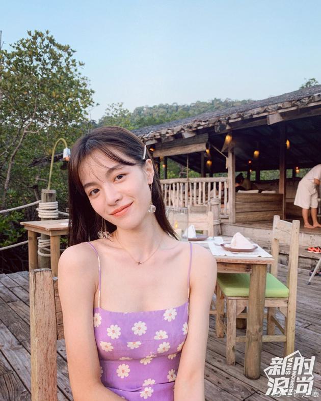 钟楚曦度假照