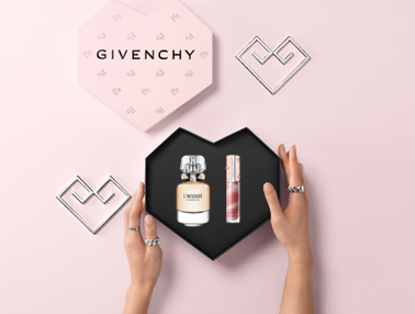 纪梵希全“心”香吻礼盒 ￥1，095
纪梵希心无禁忌淡香氛35ml/￥715
纪梵希高定甜润唇蜜210（限量版）36ml/￥380