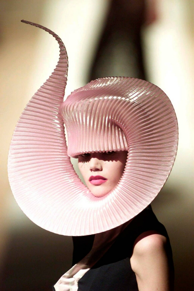 Philip Treacy 2001秋冬高级定制