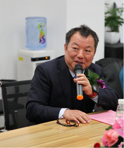 呷哺呷哺集团贺光启董事长