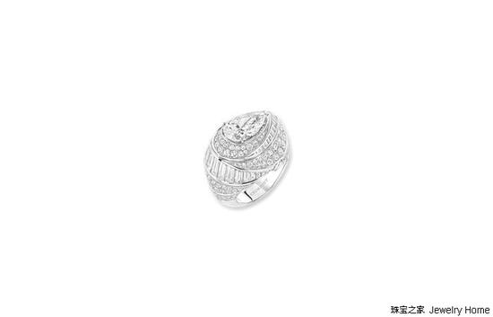 CHAUMET Joséphine加冕·爱 夜圆·星辰戒指，铂金戒指，镶嵌钻石，其中1颗为3.40克拉的DFL 2A级梨形切割钻石