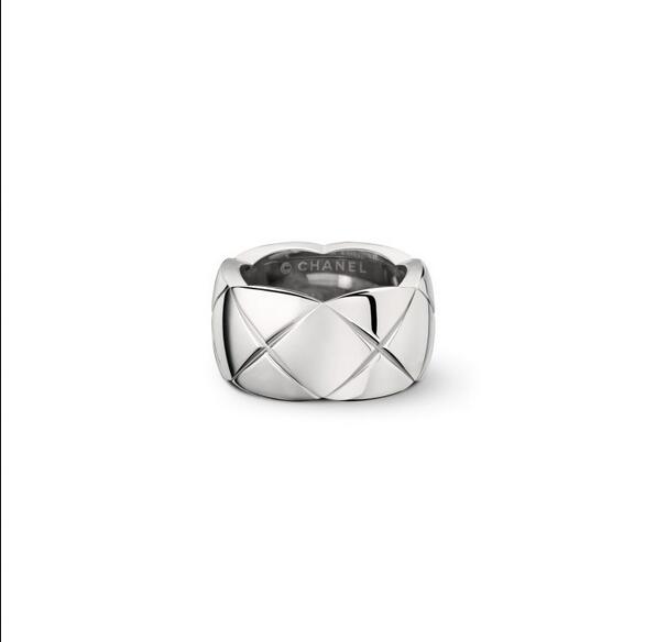CHANEL高级珠宝COCO CRUSH系列白18K金戒指