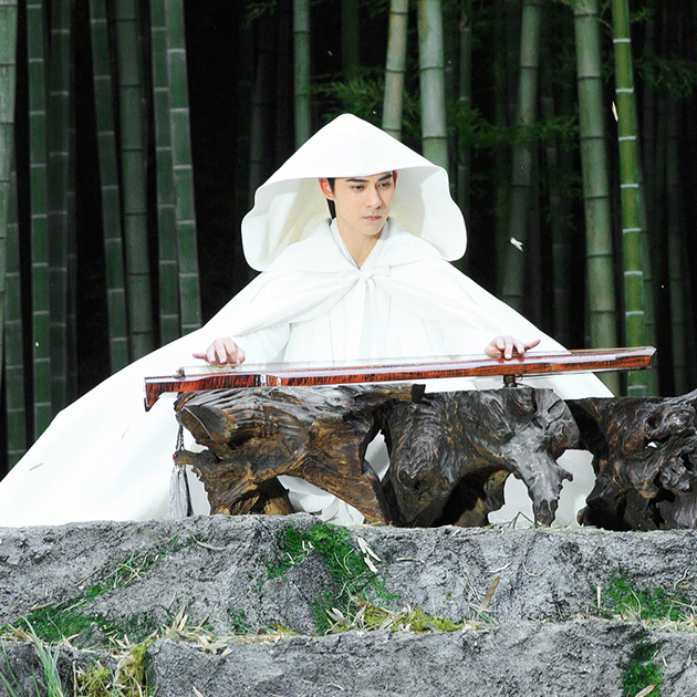 迷倒小11岁的热巴 周渝民的古装造型到底有多帅