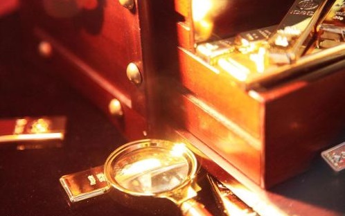 众议院通过弹劾特朗普调查程序 黄金大爆发冲上1510