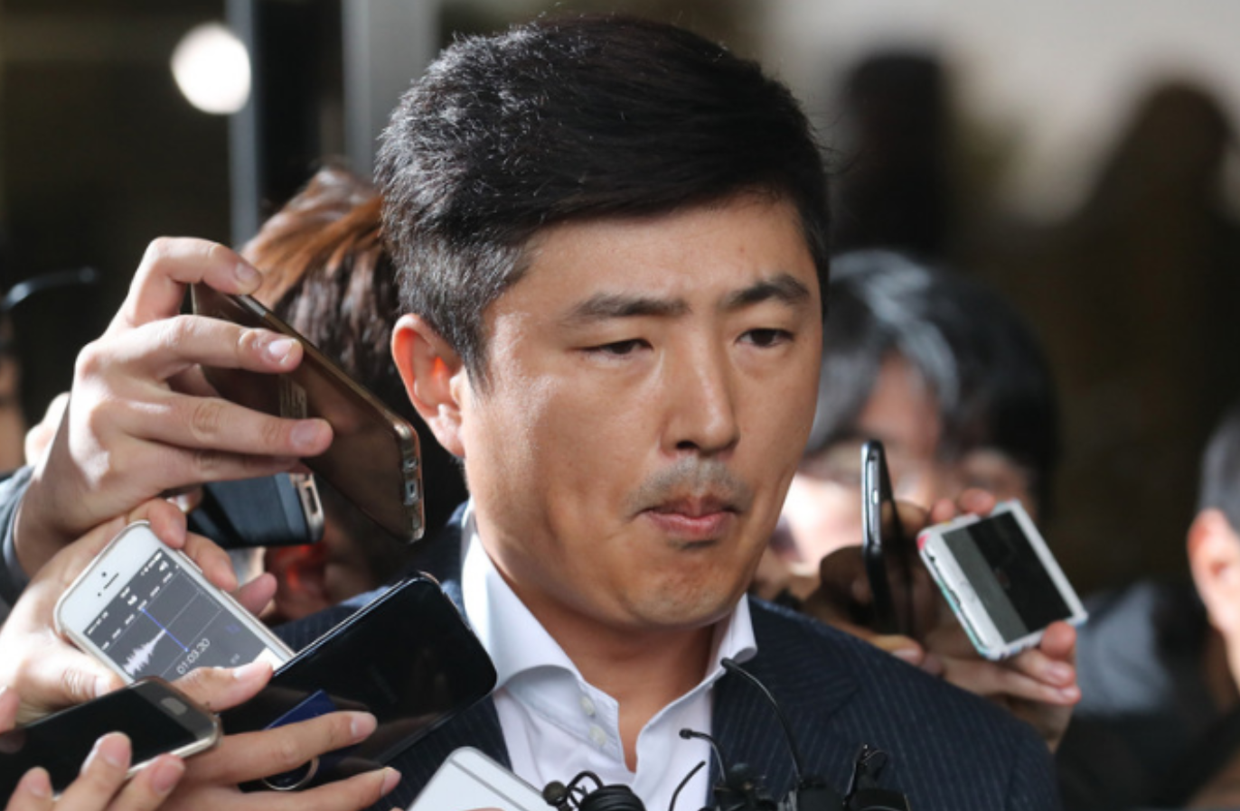 神秘闺蜜和“小白脸”均被曝光 朴槿惠离下台不远了？