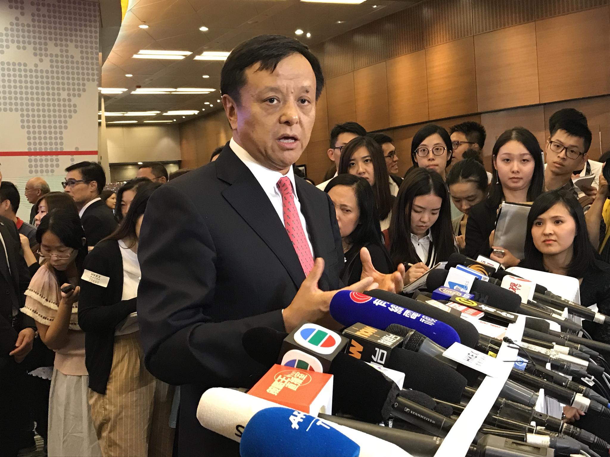 “红衫仔”成为历史 李小加称一个大大的时代开始了_新浪财经_新浪网