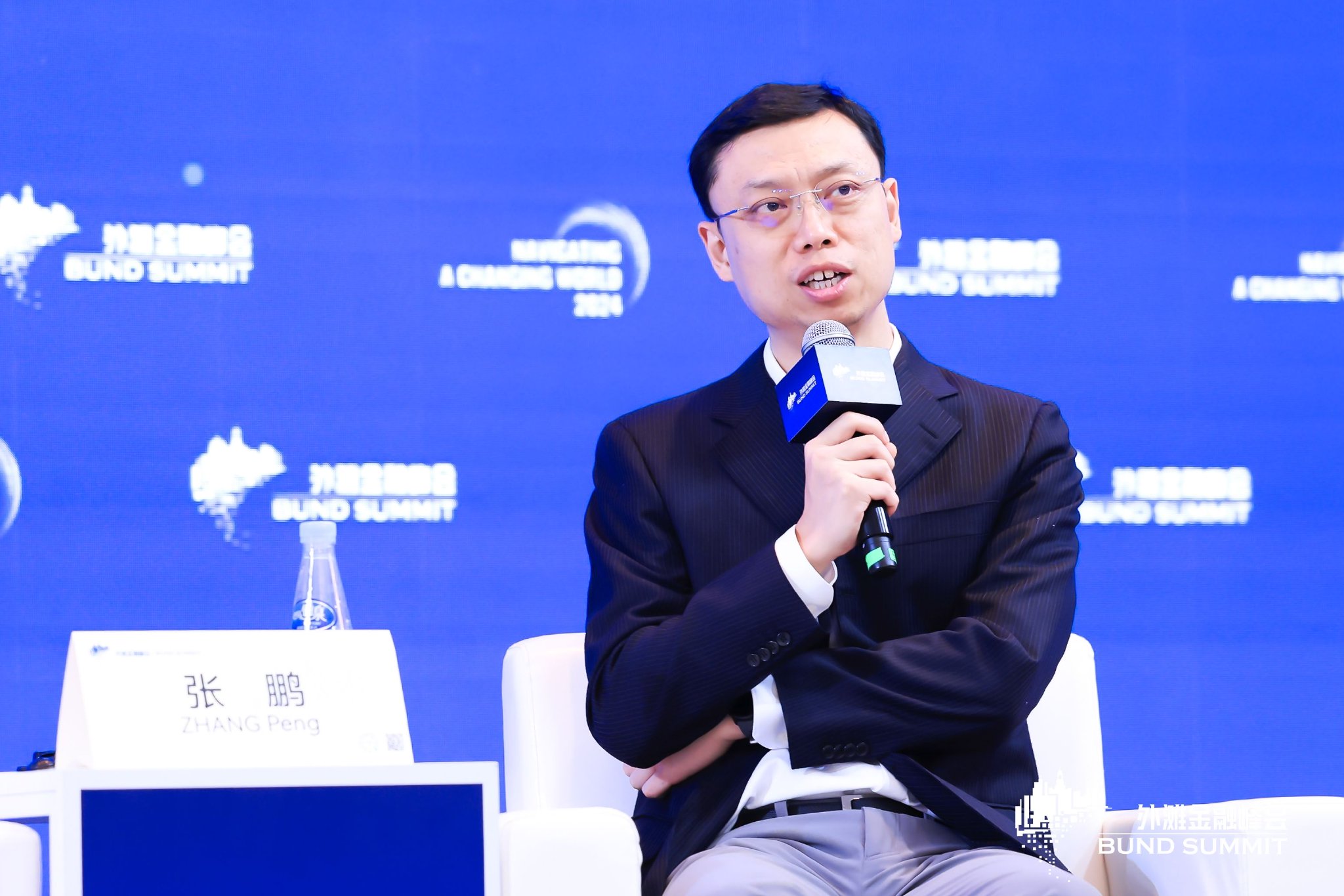 智谱AI首席执行官张鹏：五年后《HER》电影里的人机交互场景大概率都可以出现在现实世界里