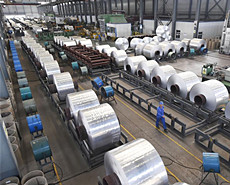 我国经济总量首次突破90万亿元大关