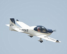 民企自研通用飞机GA20首次公开试飞