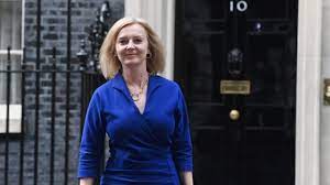 市场崩盘又如何？英国首相明年计划更多减税！