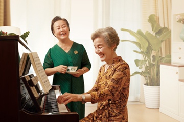 新朋友旧朋友 一起饮茶变“老”友