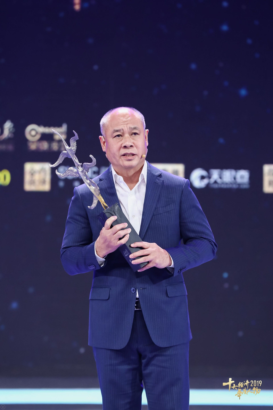 李宁运动员基因使中国李宁彰显其独特性格