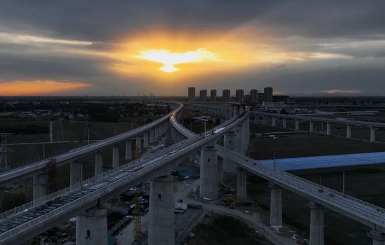 通车在即的京唐城际铁路 图片来源:新华社