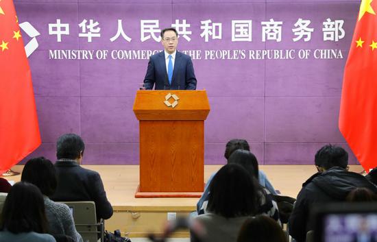 旅美大熊猫回国超过百万网友参与讨论了这件事情