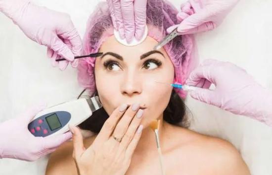 医美巨头爱美客：98%毛利率完胜茅台 1支玻尿酸成本不及1顿麦当劳