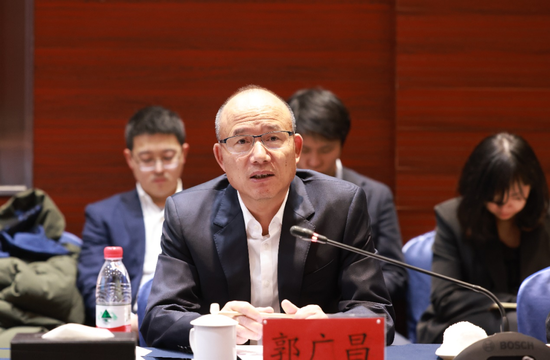 博洛尼亞后衛：拒絕了拜仁，羅伯遜是我的偶像英語情景對話15句