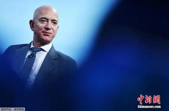 世界首富宣布将卸任，去当“追梦人”……