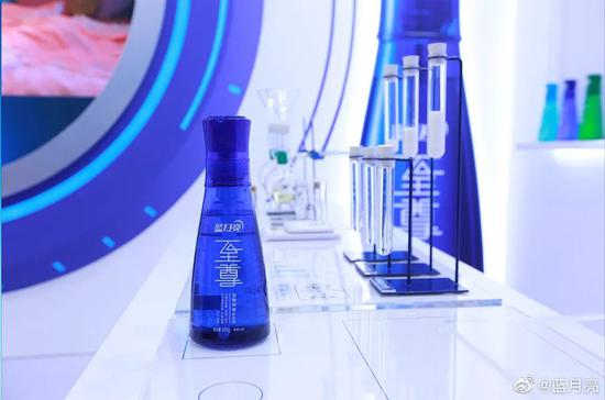 创始人夫妇身家暴增500亿 蓝月亮上市后能成为“中国版宝洁”吗？